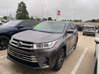 2017 Toyota Highlander LE 5TDZZRFH0HS218995 2017 Toyota Highlander LE
