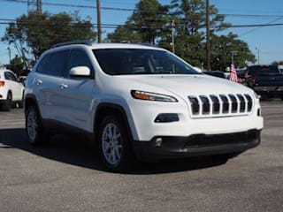 2017 Jeep Cherokee Latitude 1C4PJLCS2HW585764 2017 Jeep Cherokee Latitude