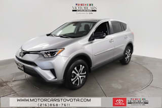 2018 Toyota RAV4 LE JTMBFREV5JJ229382 2018 Toyota RAV4 LE