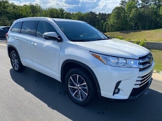 2018 Toyota Highlander XLE 5TDKZRFH2JS540108 2018 Toyota Highlander XLE