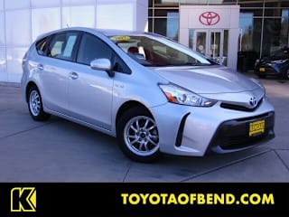 2017 Toyota Prius v Two JTDZN3EUXHJ061187 2017 Toyota Prius v Two