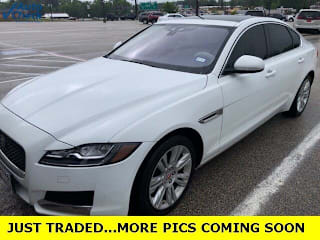 2016 Jaguar XF 35t Premium SAJBD4BVXGCY21582 2016 Jaguar XF 35t Premium