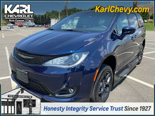 2018 Chrysler Pacifica Touring L 2C4RC1BG3JR271642 2018 Chrysler Pacifica Touring L