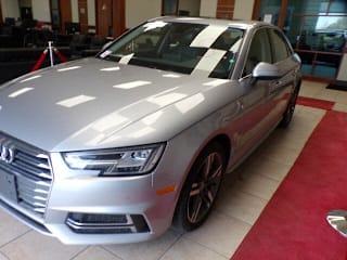 2018 Audi A4 2.0T quattro Premium Plus WAUENAF43JA164942 2018 Audi A4 2.0T quattro Premium Plus