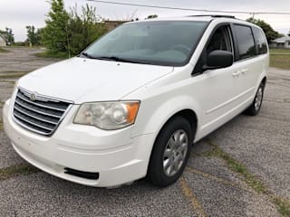 2010 Chrysler Town and Country LX 2A4RR4DE2AR169755 2010 Chrysler Town and Country LX