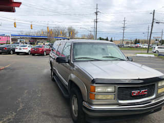 1999 GMC Suburban K1500 3GKFK16R0XG540068 1999 GMC Suburban K1500