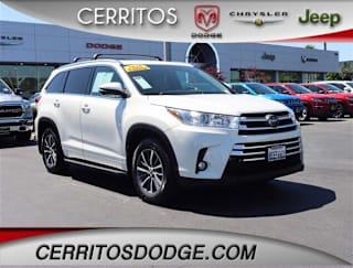 2018 Toyota Highlander SE 5TDKZRFH2JS538763 2018 Toyota Highlander SE