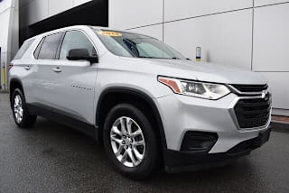 2019 Chevrolet Traverse LS 1GNEVFKW5KJ112731 2019 Chevrolet Traverse LS