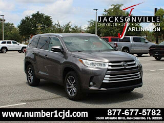 2019 Toyota Highlander XLE 5TDKZRFH1KS557015 2019 Toyota Highlander XLE