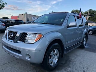2005 Nissan Pathfinder SE 5N1AR18W05C786893 2005 Nissan Pathfinder SE