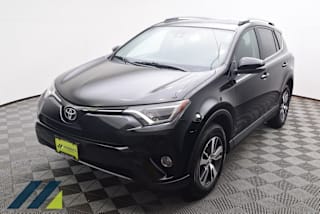 2017 Toyota RAV4 XLE 2T3RFREV0HW632521 2017 Toyota RAV4 XLE