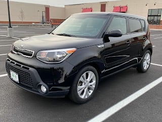 2015 Kia Soul + KNDJP3A58F7211698 2015 Kia Soul +