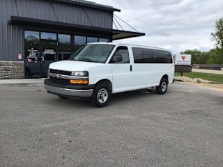 2020 Chevrolet Express Passenger LT 3500 1GAZGPFG5L1181068 2020 Chevrolet Express Passenger LT 3500