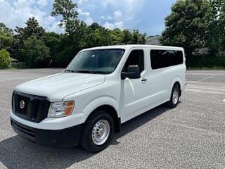 2016 Nissan NV Passenger 3500 HD SV 5BZBF0AA3GN854489 2016 Nissan NV Passenger 3500 HD SV