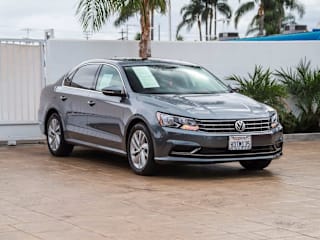 2018 Volkswagen Passat 2.0T SE 1VWBA7A37JC006074 2018 Volkswagen Passat 2.0T SE