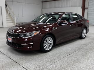 2018 Kia Optima LX 5XXGT4L30JG263382 2018 Kia Optima LX