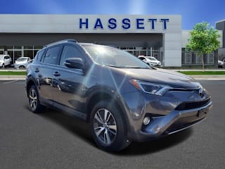 2017 Toyota RAV4 XLE JTMRFREV7HD214194 2017 Toyota RAV4 XLE