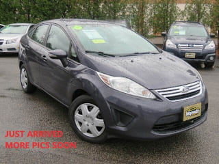 2013 Ford Fiesta 3FADP4BJ0DM182754 2013 Ford Fiesta