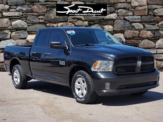 2018 Ram Pickup 1500 1C6RR6FG8JS330907 2018 Ram Pickup 1500