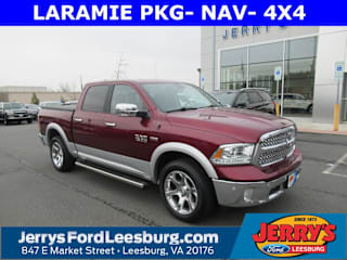 2017 Ram Pickup 1500 Laramie 1C6RR7NT7HS614656 2017 Ram Pickup 1500 Laramie