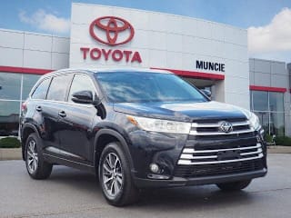 2018 Toyota Highlander XLE 5TDJZRFH8JS532560 2018 Toyota Highlander XLE