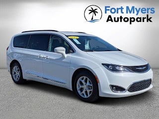 2017 Chrysler Pacifica Touring-L 2C4RC1BG8HR803137 2017 Chrysler Pacifica Touring-L