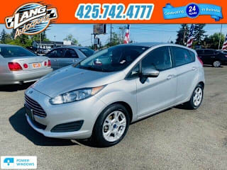 2015 Ford Fiesta SE 3FADP4EJ5FM111211 2015 Ford Fiesta SE