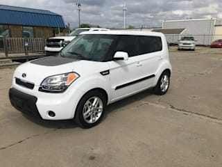 2011 Kia Soul + KNDJT2A22B7272289 2011 Kia Soul +