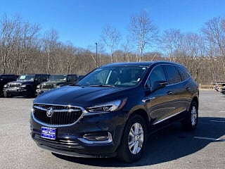 2020 Buick Enclave Essence 5GAEVAKW9LJ135380 2020 Buick Enclave Essence