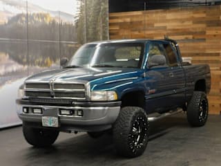 1999 Dodge Ram Pickup 2500 1B7KF2365XJ536577 1999 Dodge Ram Pickup 2500