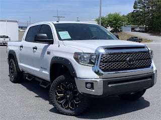 2018 Toyota Tundra SR5 5TFDW5F17JX678279 2018 Toyota Tundra SR5