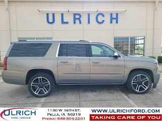 2019 Chevrolet Suburban Premier 1500 1GNSKJKC4KR171601 2019 Chevrolet Suburban Premier 1500