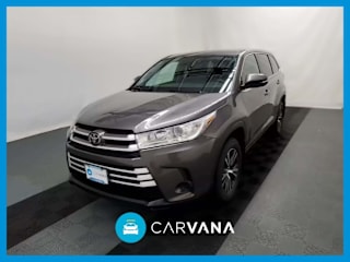 2018 Toyota Highlander LE 5TDBZRFH8JS871985 2018 Toyota Highlander LE