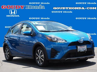 2018 Toyota Prius c Four JTDKDTB31J1599766 2018 Toyota Prius c Four