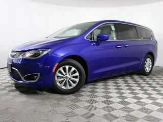 2019 Chrysler Pacifica Touring Plus 2C4RC1FG3KR505743 2019 Chrysler Pacifica Touring Plus