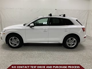 2019 Audi Q5 2.0T quattro Premium WA1ANAFY2K2079665 2019 Audi Q5 2.0T quattro Premium