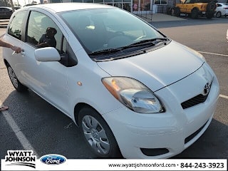 2009 Toyota Yaris Base JTDJT903895222697 2009 Toyota Yaris Base
