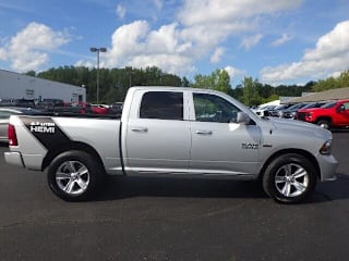 2017 Ram Pickup 1500 1C6RR7MT3HS608919 2017 Ram Pickup 1500
