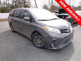 2018 Toyota Sienna XLE 8-Passenger 5TDYZ3DC9JS929083 2018 Toyota Sienna XLE 8-Passenger