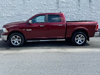 2018 Ram Pickup 1500 Laramie 1C6RR7NT4JS209490 2018 Ram Pickup 1500 Laramie