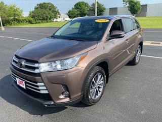 2018 Toyota Highlander XLE 5TDJZRFHXJS489419 2018 Toyota Highlander XLE