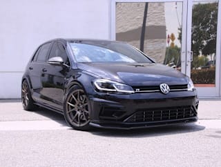 2019 Volkswagen Golf R w/DCC and Navigation WVWVA7AU2KW121061 2019 Volkswagen Golf R w/DCC and Navigation