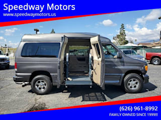 2005 Ford E-Series Wagon 1FBNE31PX5HA14022 2005 Ford E-Series Wagon