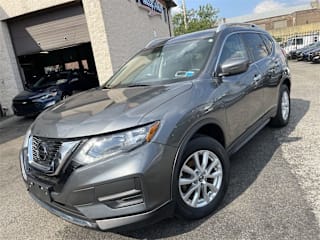 2018 Nissan Rogue SV 5N1AT2MV5JC815061 2018 Nissan Rogue SV