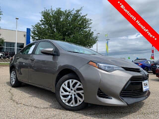 2018 Toyota Corolla LE 5YFBURHE7JP828121 2018 Toyota Corolla LE
