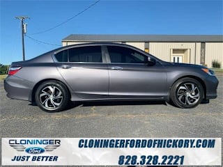 2017 Honda Accord LX 1HGCR2F37HA080419 2017 Honda Accord LX