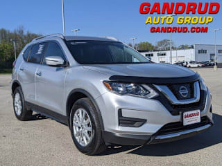 2017 Nissan Rogue SV KNMAT2MV2HP608781 2017 Nissan Rogue SV