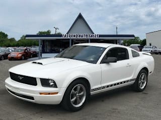 2005 Ford Mustang 1ZVFT80N255166121 2005 Ford Mustang