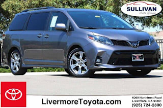 2018 Toyota Sienna SE 8-Passenger 5TDXZ3DC8JS939454 2018 Toyota Sienna SE 8-Passenger