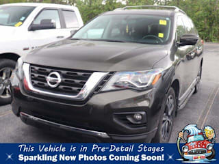 2017 Nissan Pathfinder Platinum 5N1DR2MM1HC680111 2017 Nissan Pathfinder Platinum